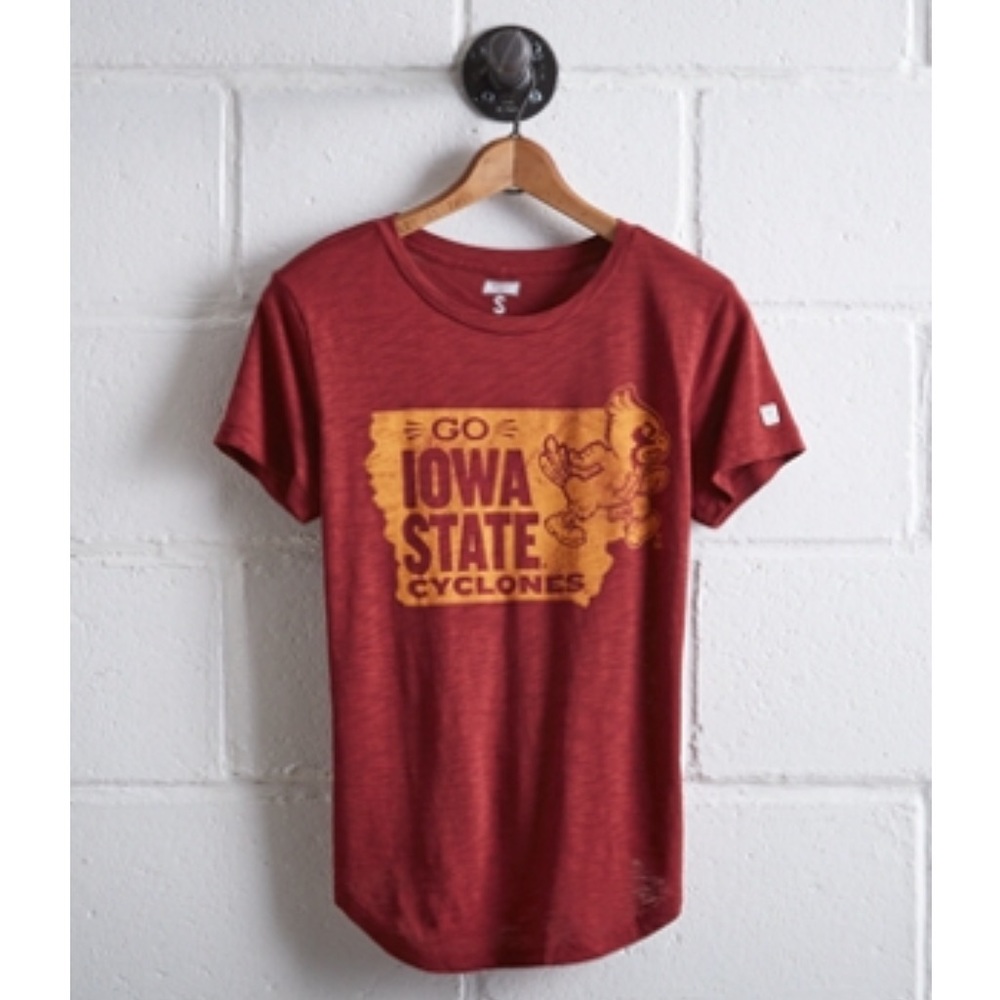 Tailgate tee from AE. Never worn before